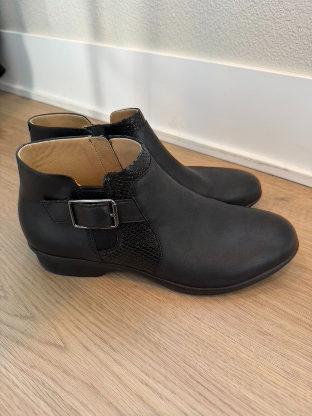 Dansko Carolyn Black Leather Ankle Boots Buckle Zip Block Heel Size 41